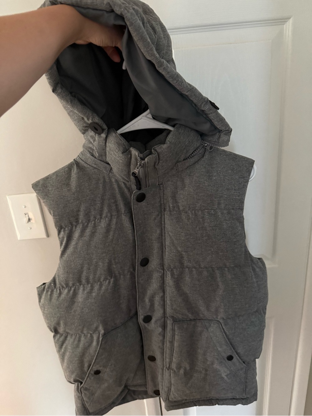 Old Navy Gray Quilted Hooded Puffer Vest